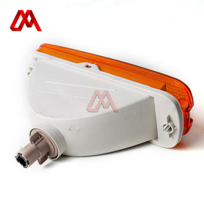 ISUZU FORWARD Front Bumper Left Corner Turn Signal with Bevel Indicator Light  1-82210-202-1