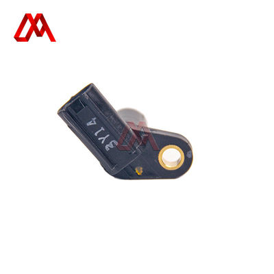 XD 6BG1T Isuzu Suspension Parts Engine Speed Revolution Sensor 8972407900